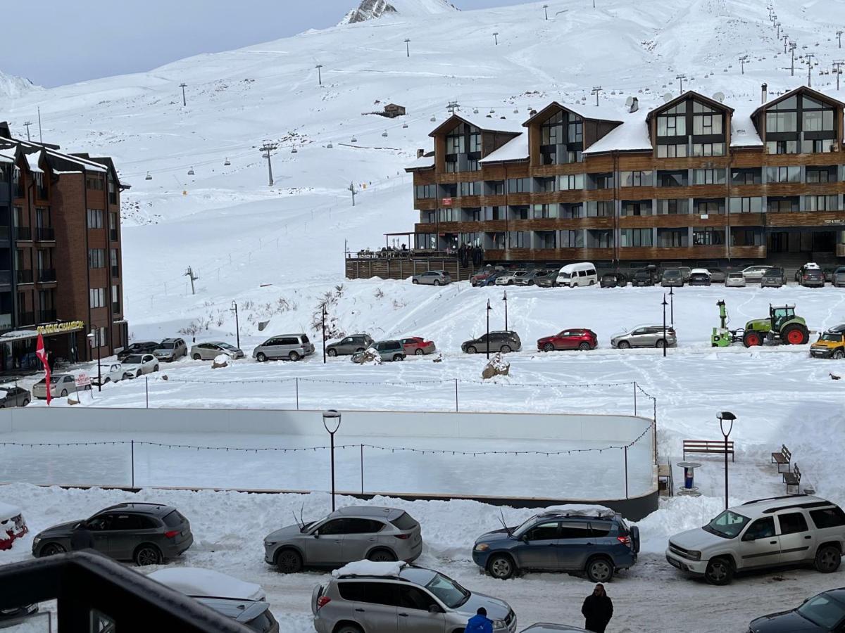 Delux Apartment Next To Ice Rink Gudauri Exterior foto
